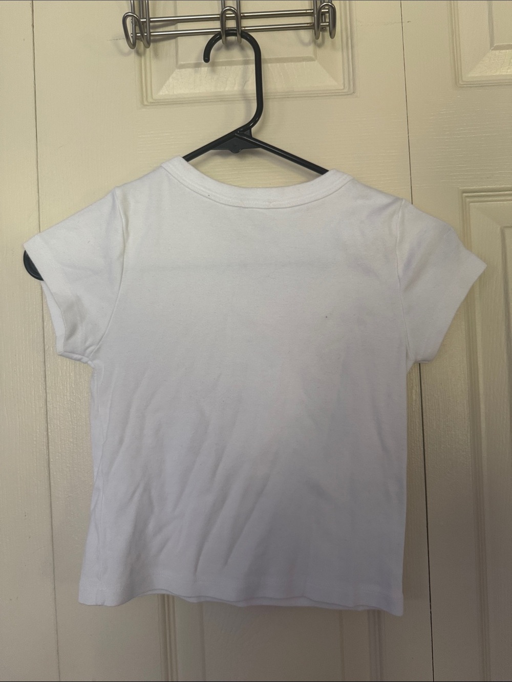 brandy melville cropped white shirt - Picture 2 of 2